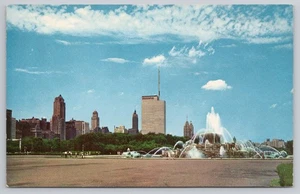 Chicago Illinois Skyline Buckingham Fountain Prudential Building UNP - Picture 1 of 2
