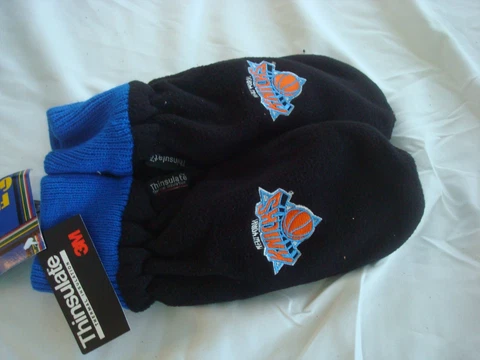 NEW YORK KNICKS    Mens Thinsulate Winter Ski Gloves Size L/XL  MITTENS VINT Cover