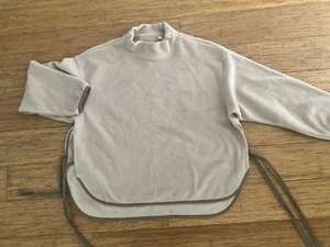Ladies Uniqlo Beige. White Mountaineering Top. XL. - Picture 1 of 5