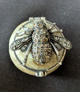 Vintage Enamelled Metal Jewelled Bee - Trinket/Pill Box - Picture 1 of 8