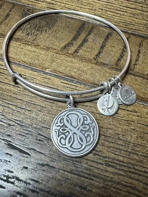 Pulsera Alex And Ani Path Of Life tono plata Foto 1 de 3