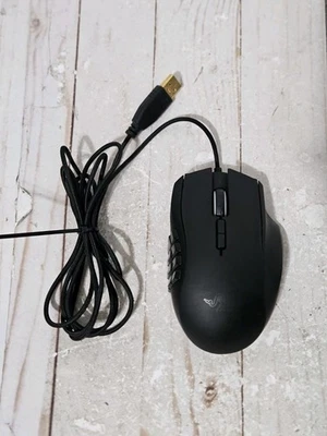 Razer Naga Chroma RZ01-0161 Wired Gaming Mouse Tested  - Image 1 of 4