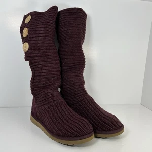 Bota UGG Clásica Cardy Talla 9 Púrpura Tejida Fig Detalle Botón Plegable Forrada Sherpa - Imagen 1 de 9