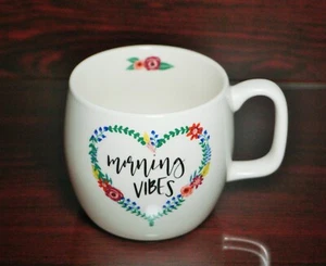 Taza de café casa de ópalo taza de té de gres 16 oz vibraciones matutinas corazón floral NUEVO - Imagen 1 de 5