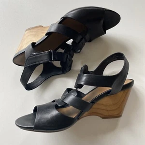 Clarks Shoes Size 5.5 Black Leather Sandals Wedge Heel Women - Picture 1 of 10