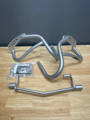 Protector de motor Hepco & Becker BMW R1200 R 2011-2014 plateado USADO Y CON DESCUENTO Foto 1 de 4