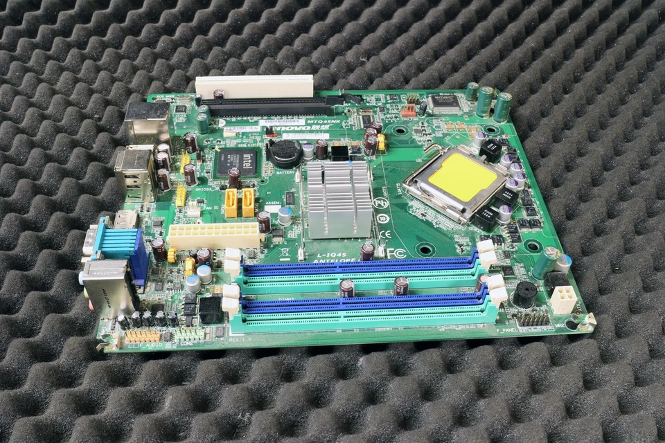 IBM Lenovo FRU 64Y9769 Motherboard Socket 775 System Board MTQ45NK - Image 1 of 1