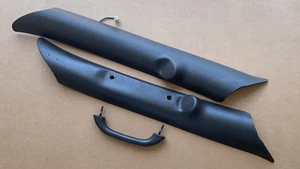 OEM 1998-2001 DODGE RAM A PILLAR APILLAR COVERS L+R PAIR WITH TWEETER - BLACK - Picture 1 of 2