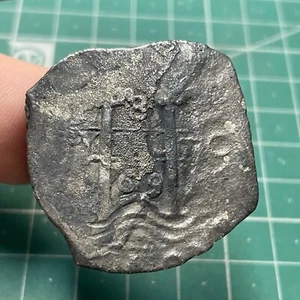 ESPAÑA 8 Reales del año 1669 Carlos II Macuquina Potosi Bolivia - Imagen 1 de 7