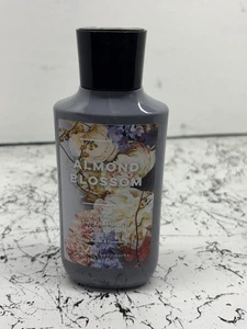 Bath & Body Works Mandelblüten-Duschgel superglatte Körperlotion 8 Oz. - Bild 1 von 5
