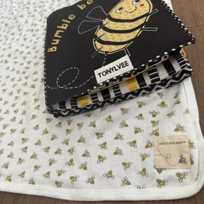 Burt's Bees Algodón Orgánico Bebé Envoltura Manta Libro Arrugado Abejorro Set Foto 1 de 4