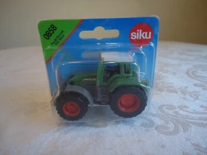 Siku 1/64 Scale Fendt 926 Vario Tractor with Cab 0858 - Picture 1 of 5