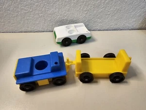Vintage Fisher Price Little People Airport Cars Luggage Cart Blue Yellow White - Picture 1 of 15