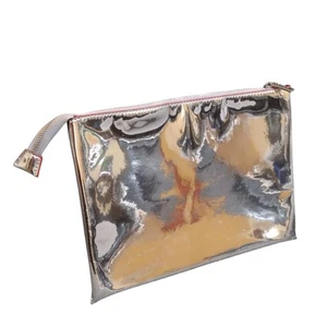 Sac à maquillage argent brillant doublé tissu rouge pochette fermeture éclair brillante Saks Fifth Avenue - Photo 1/14