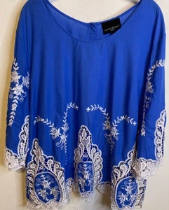 Blusa Top Camisa Cynthia Rowley Talla Grande 2x Bordada Azul Blanco Borde de Encaje - Imagen 1 de 4