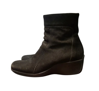 Botines La Canadienne para mujer de gamuza negra con tacón de cuña talla 9 Foto 1 de 4