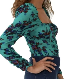 NWT $98 Free People Hilary Printed Top Size XS Green Smocked Blouse Babydoll - Picture 1 of 16