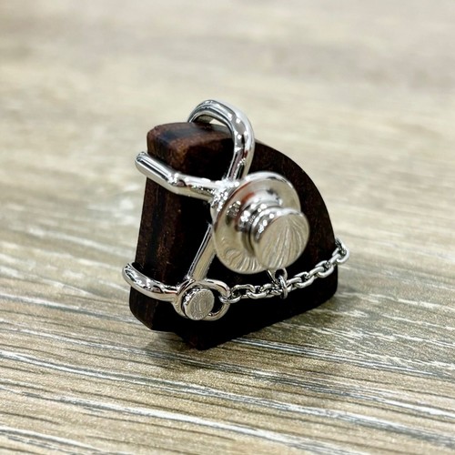 HERMÈS HERMES H077351FP01 Cavallo Cheval Badge Vulcanium Catena Spilla Argento Mai Usato