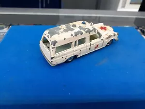 Matchbox King Size K-6 Mercedes Benz Ambulance - Picture 1 of 3