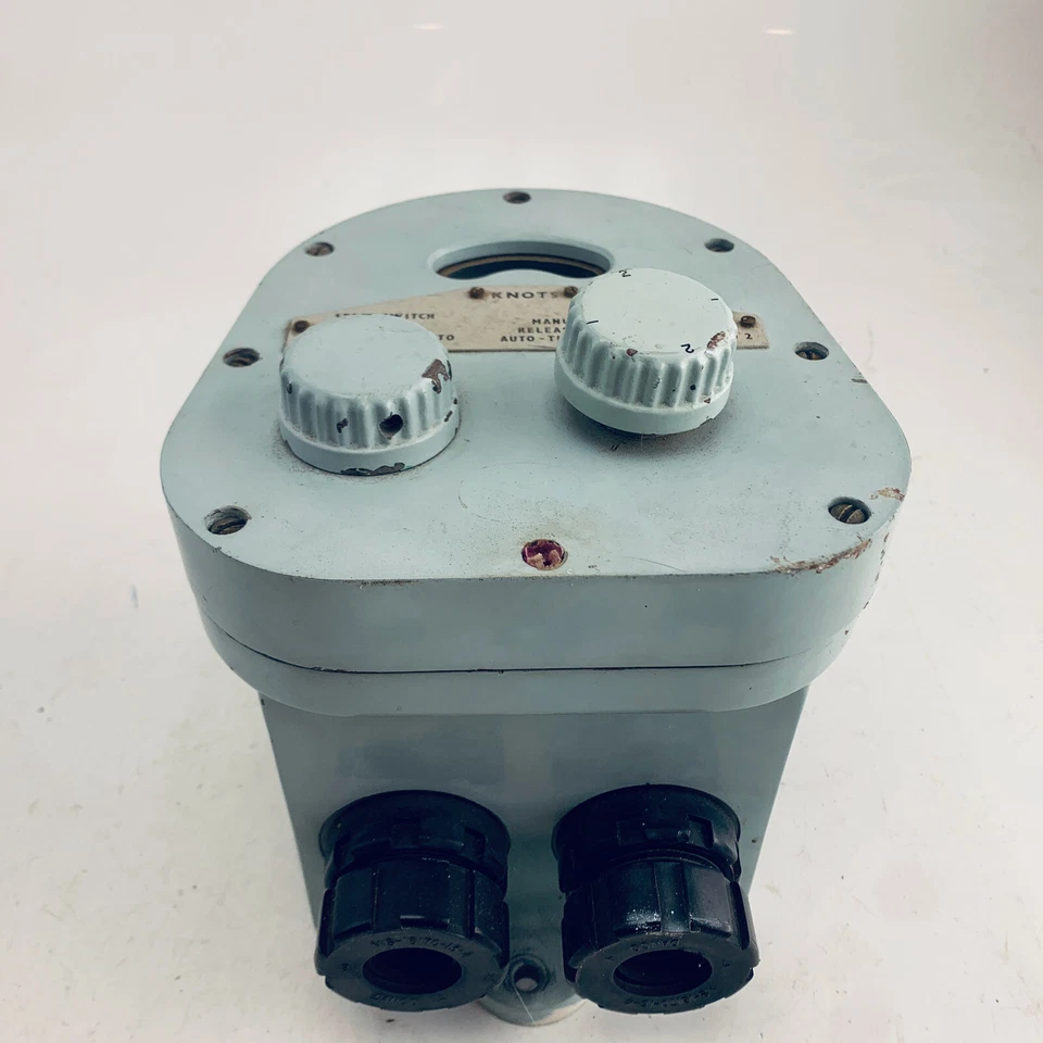 SPERRY 130301-0100 Vintage Gyroscope Speed Unit - Image 1 of 2