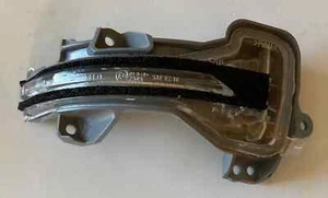 GENUINE OEM SIGNAL LAMP FOR 2018 HONDA HR-V EX - Picture 1 of 4