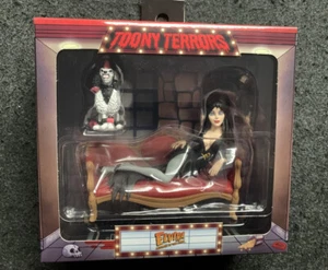 NECA Toony Terrors- Elvira Couch Set  - PVC Statue - Bild 1 von 4