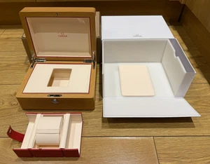 Genuine Original New Style Omega Wooden Watch Box with Travel Case + Card Wallet - Picture 1 of 11