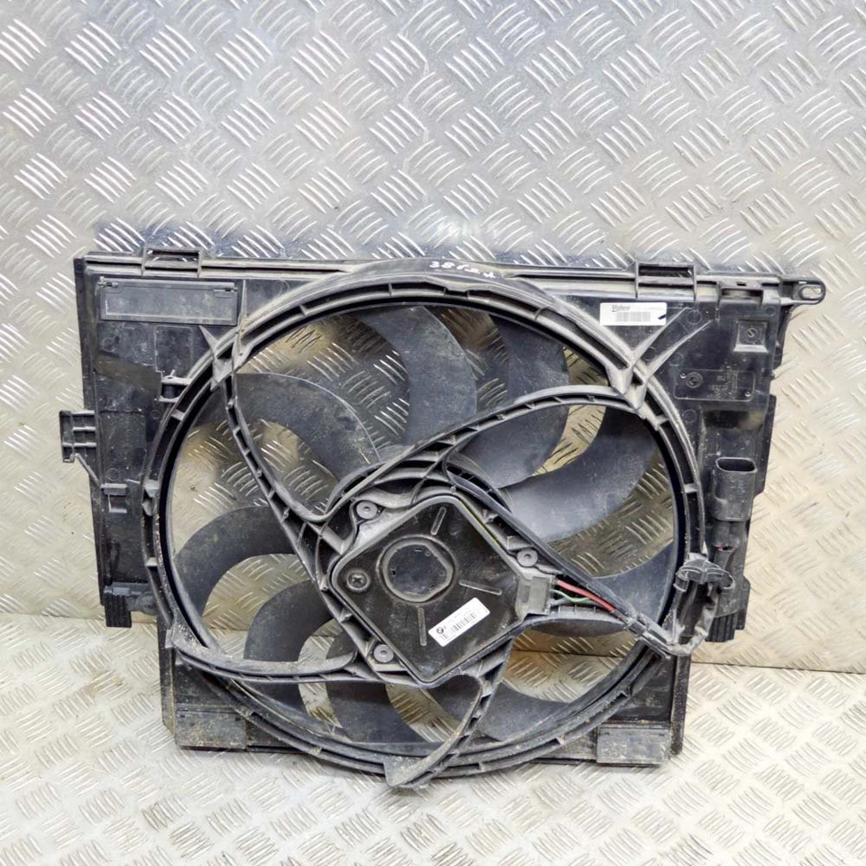 BMW 3 F30 335D XDRIVE Engine Cooling Radiator Fan 8621193 8616317 230 KW 2014 Foto 1 de 4