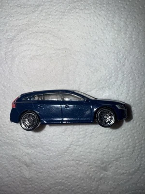 2015 Matchbox Volvo V60 Wagon BLACK 1:64 Diecast Toy Race Car - Image 1 of 4