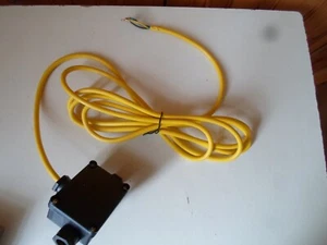 Caja de conexiones Faithfull 110 voltios con cable de 2,5 m conecta 2 luces de sitio para alimentar - Imagen 1 de 7