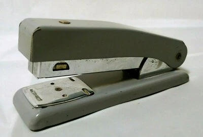 Vintage Metal Rexel Meteor MK2 - Retro Office Stapler - Made In England  - Image 1 of 4