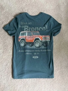 FORD BRONCO VON GOODFELLOW & CO. T-SHIRT BLAST OFF IN A BRONCO BEDRUCKT GRÖSSE SMALL - Bild 1 von 3