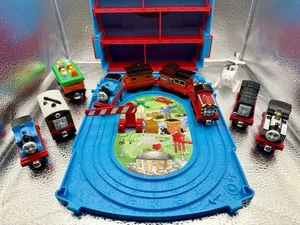 Thomas the Train Set by Mattel w Carrying Case w 11 Trains & 1 Helicopter 2009 - Picture 1 of 13