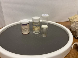 4 Vintage Pillen Kapseln Medizin Leerflasche Apotheker Apotheke Glas Behälter - Bild 1 von 2