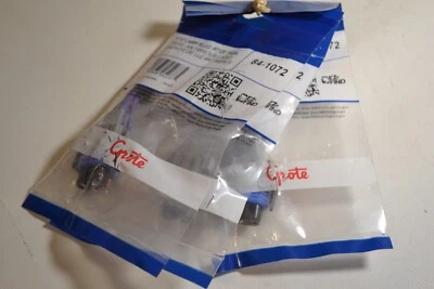 CANTIDAD 3 - Enchufe antiniebla Grote 84-1072 PT120 18GA Foto 1 de 3