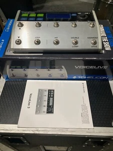 TC Helicon Voicelive 3 Vocal & Guitar Effects Processor Pedal - Picture 1 of 2