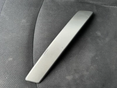 2008-2015 NISSAN ROGUE FRONT LEFT DRIVER SIDE DOOR PANEL GRAB GRIP HANDLE COVER - Image 1 of 4