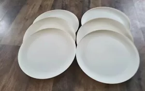 Juego de 6 platos de cena de plástico redondos sin BPA crema MAINSTAYS - Imagen 1 de 5