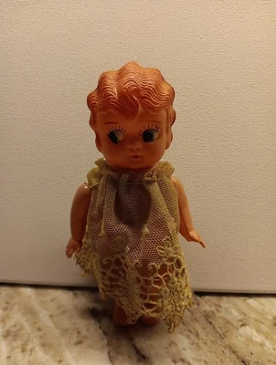 Boneca Kewpie Celuloide 5 1/2 polegadas. Feito no Japão - Imagem 1 de 4