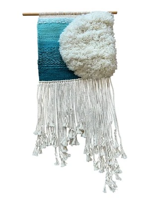 Hecho a mano macramé tejido colgante de pared borlas azules boho costero playa hippie retro Foto 1 de 4