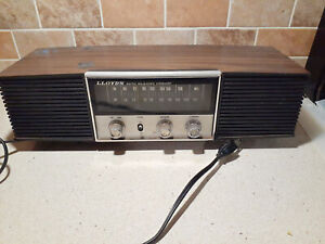 Vintage Lloyd's AM FM Radio Model RR6561 Solid State Dual Speaker
