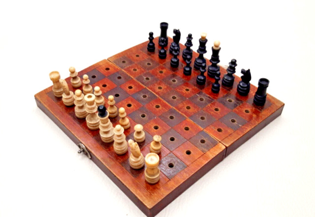 Irish Art Deco Hand-Carved Burl Wood Geometric Chess Set with Inlaid Wood  Board For Sale at 1stDibs