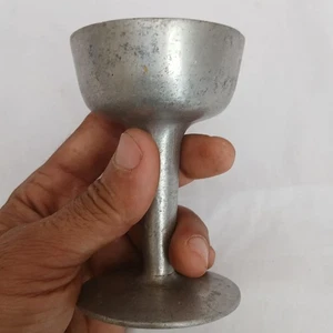 Vasos de cóctel Martini antiguos raros de aluminio - Imagen 1 de 8