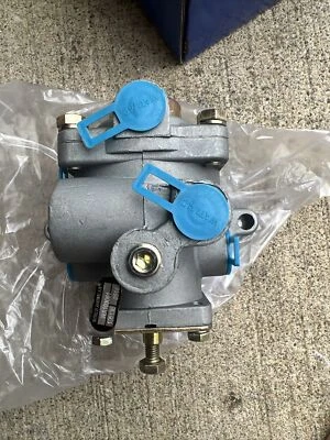 Válvula de relé moduladora World American WA103081 R7 nueva en caja Rad-Sales Foto 1 de 4