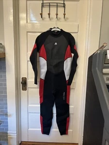 NUEVO NUEVO CON ETIQUETAS Traje de neopreno Aqua Polo para hombre buceo 3/2 neopreno rojo/negro talla LT - Imagen 1 de 5