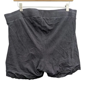 Stivaletto nero torrido corto bordo pizzo taglie forti 2X scuro romantico spigolo gotico emo - Foto 1 di 5