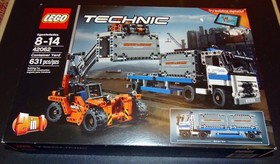 Lego Technic Container Yard 2017 (42062), New & Sealed