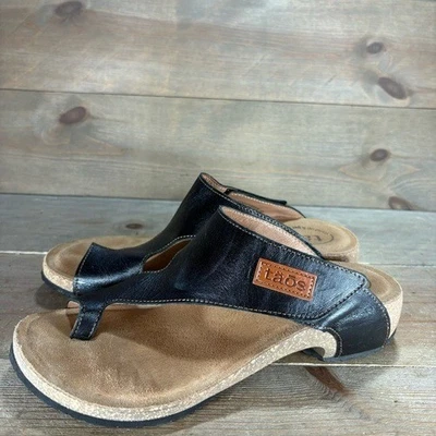 taos loop womens size 39 shoes black leather flip flop thong comfort sandals - Image 1 of 4