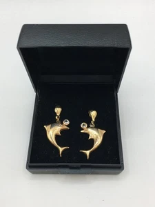 9ct Yellow Gold Dolphin Earrings Dangle 2.5cm Drop 0.7g J22 P997 - Picture 1 of 11
