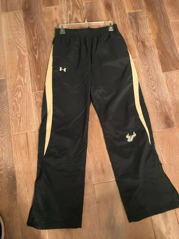 South Florida Bulls USF Under Armour wind pants Cover